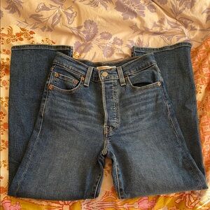 Levi’s Ribcage Straight Ankle Medium Wash - Size 25